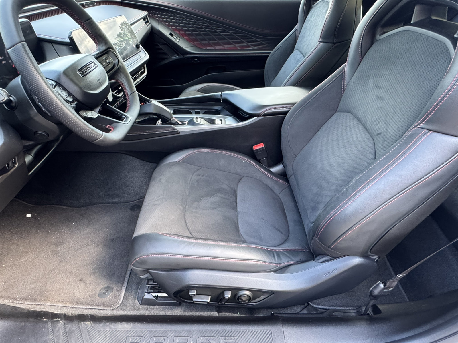 Used 2025 Dodge Charger Daytona R/T w/ Plus Group AWD/4WD image 9