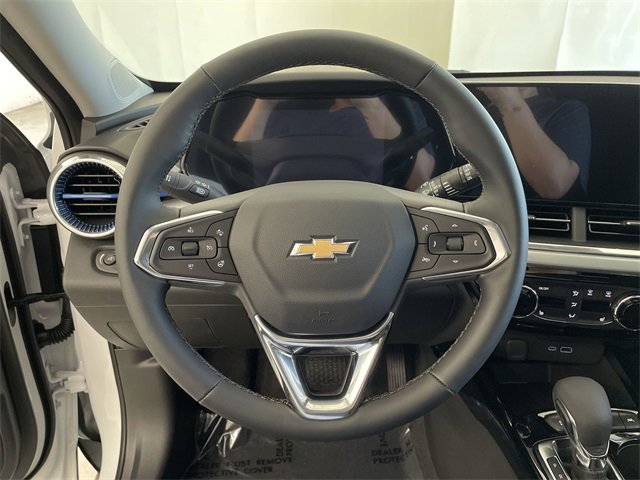 New 2025 Chevrolet Trax LT w/ Driver Confidence Package image 28