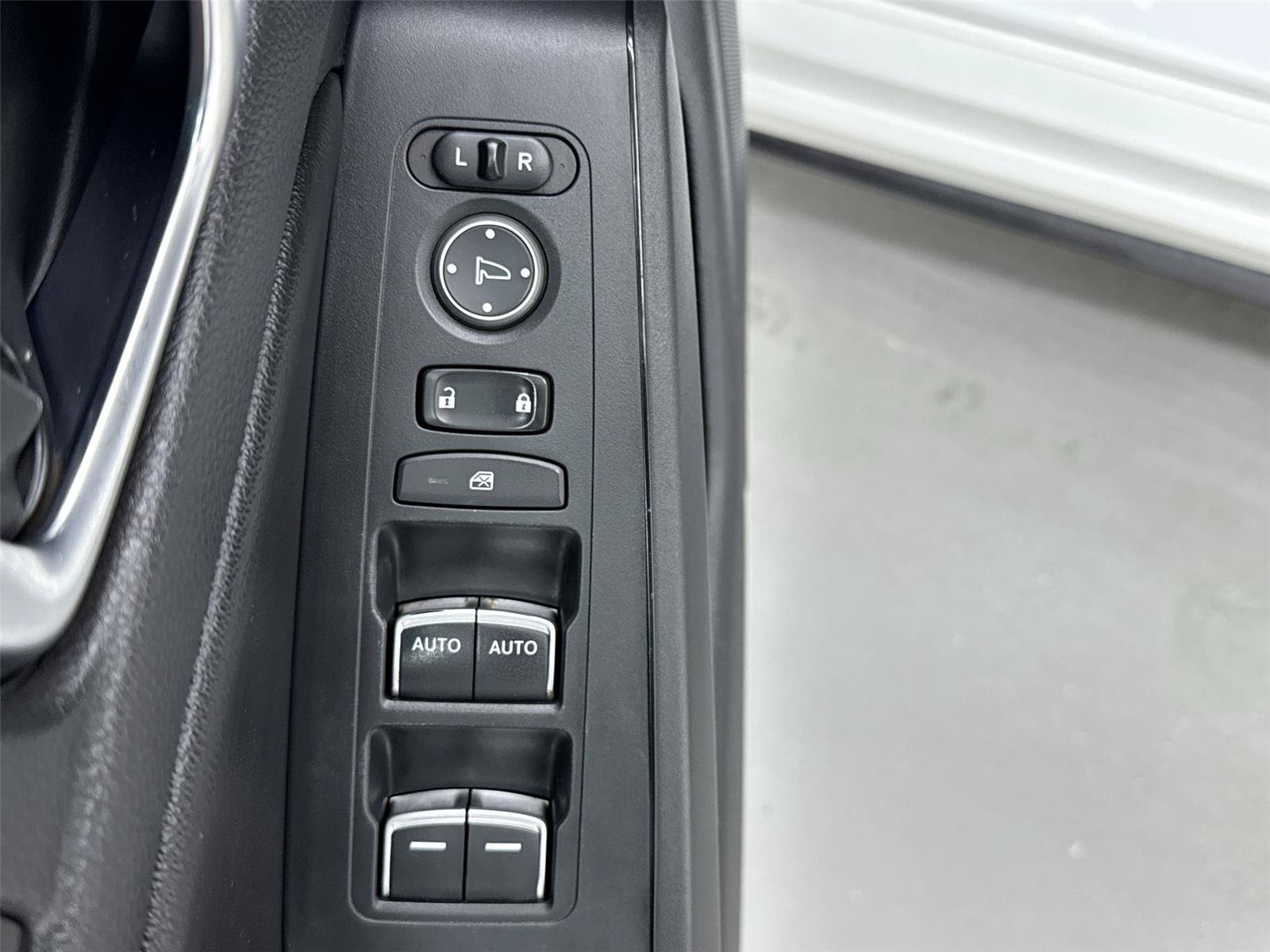 Used 2022 Honda Civic EX-L image 12