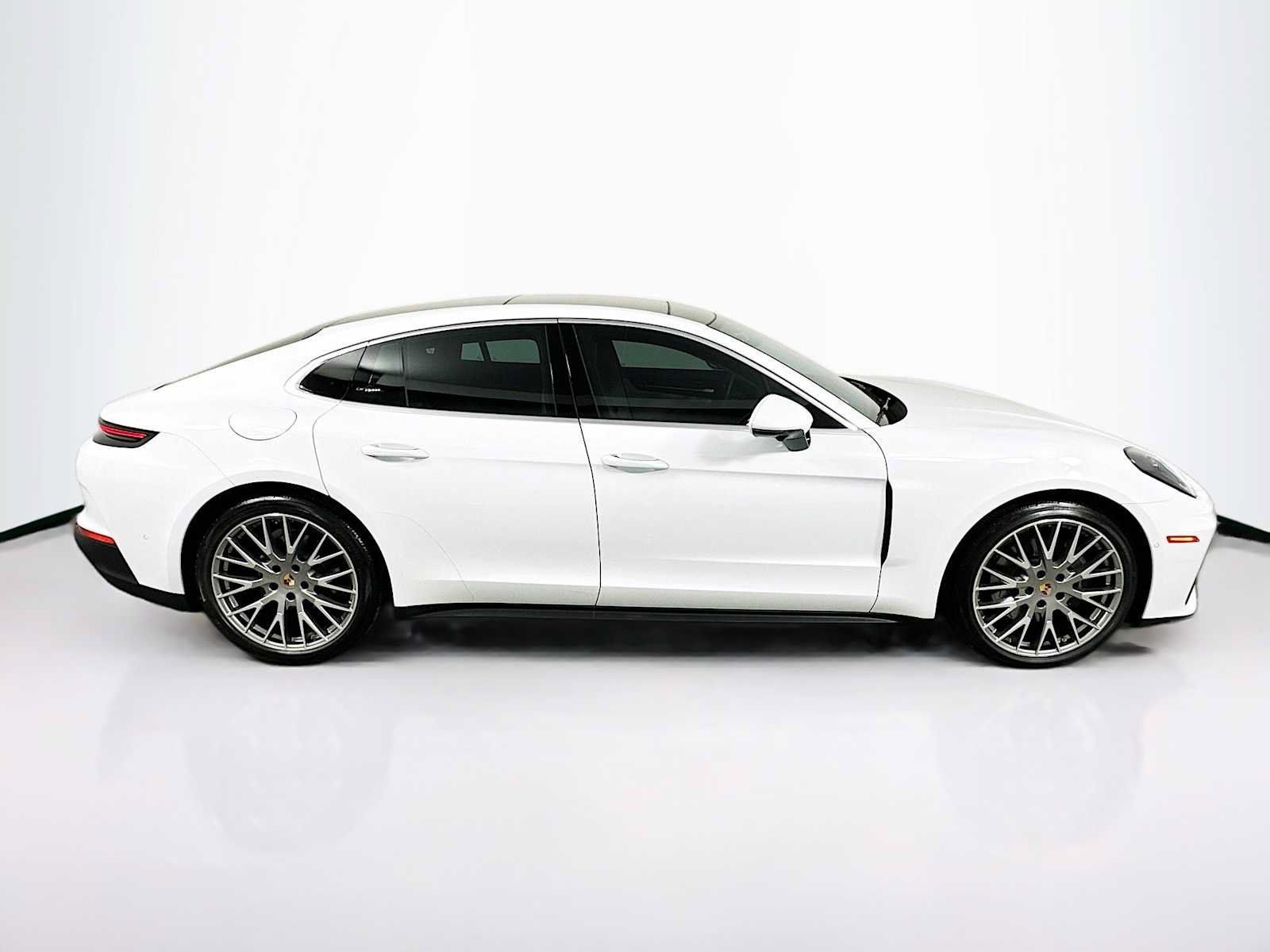 Certified 2024 Porsche Panamera 4 AWD/4WD image 8