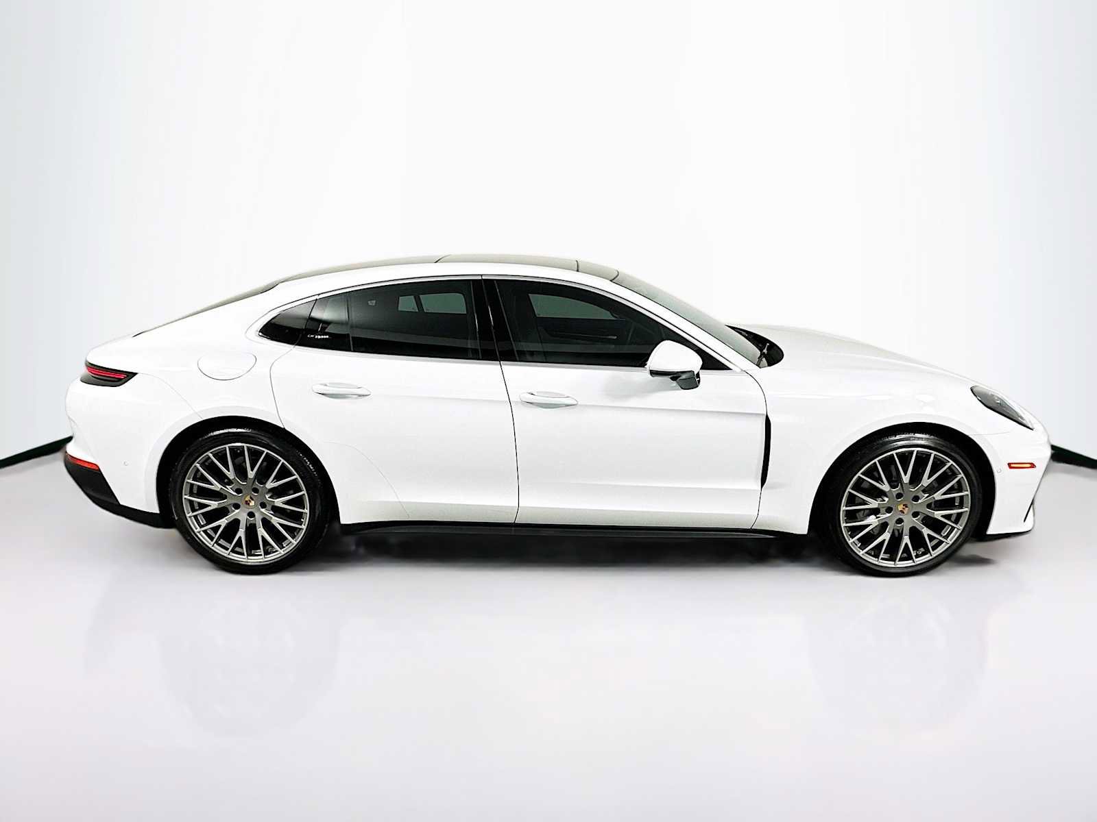 Certified 2024 Porsche Panamera 4 image 8