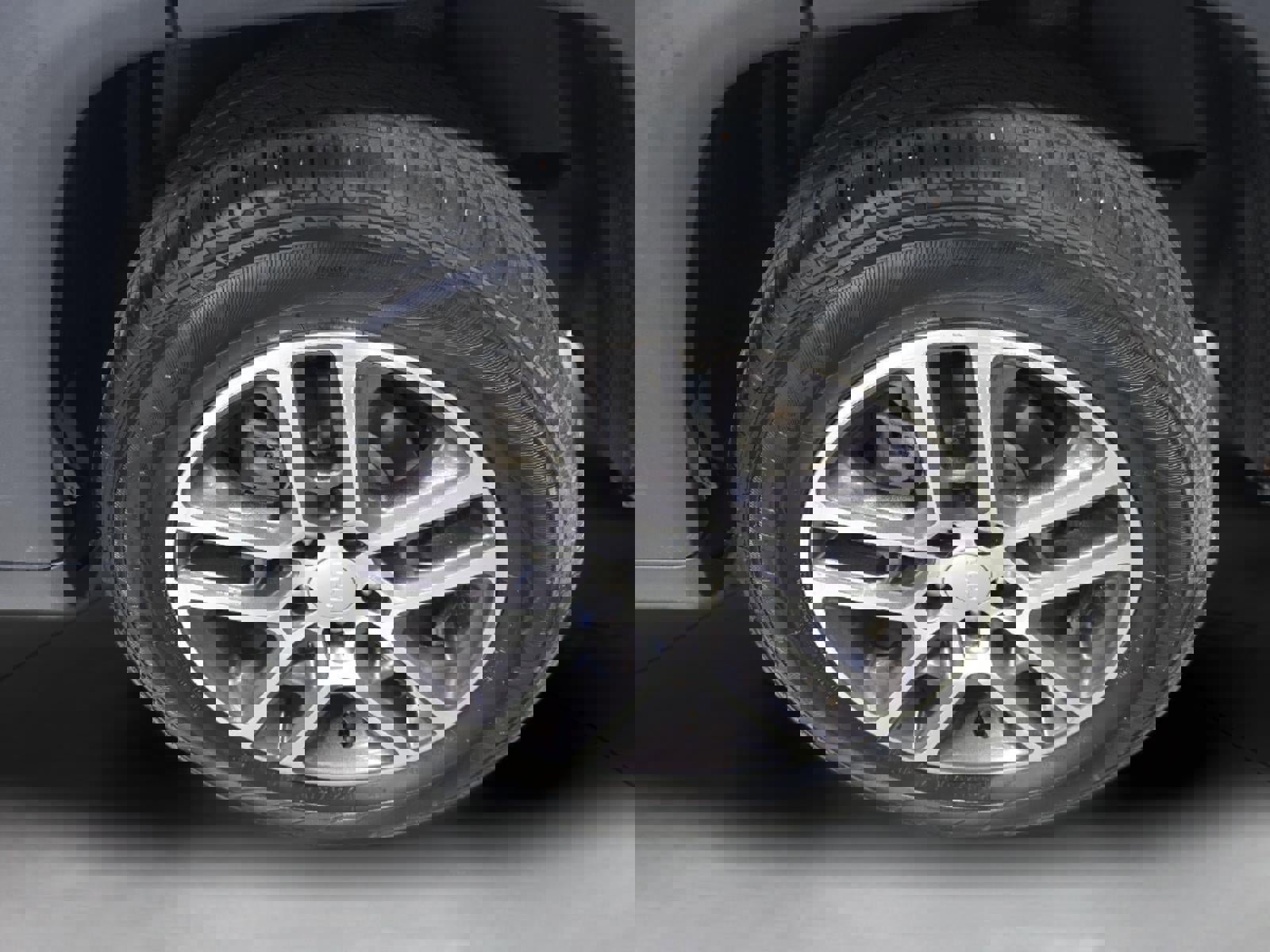 Used 2017 Jeep Compass Latitude w/ Safe & Security Group image 19