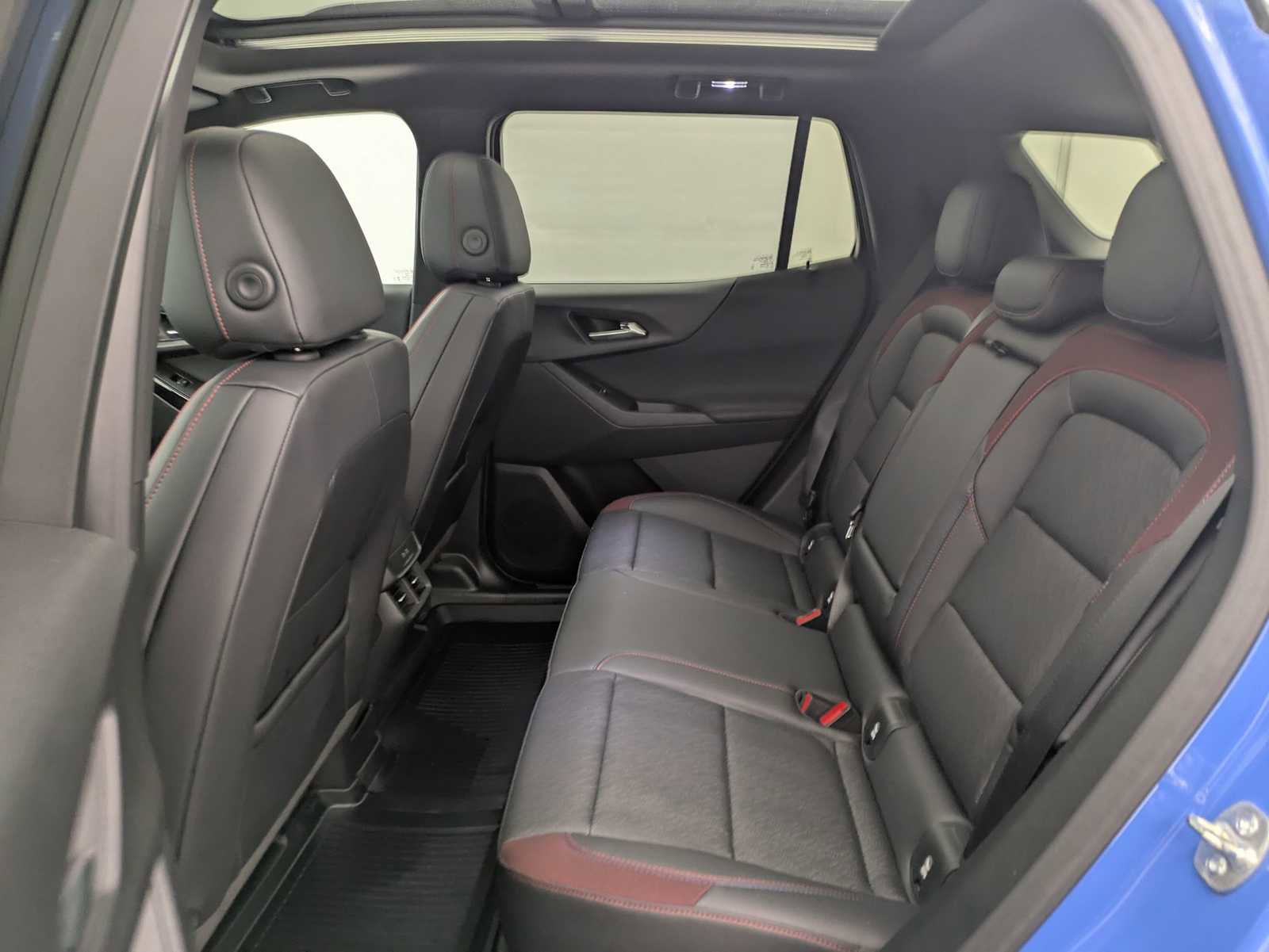 Used 2025 Chevrolet Equinox RS image 21