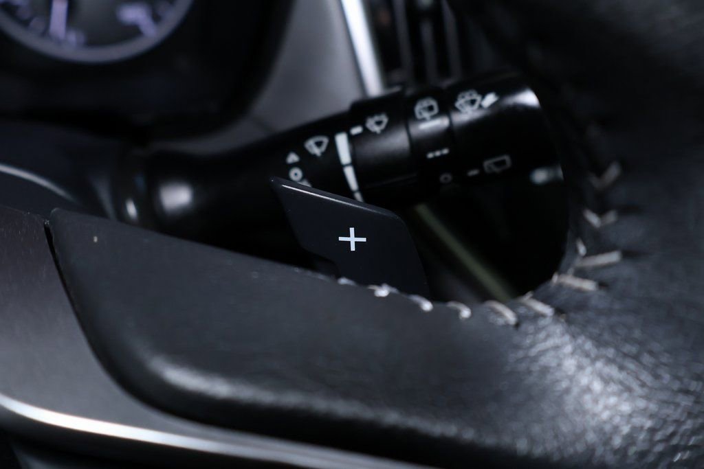 Used 2024 Subaru Outback Premium image 25