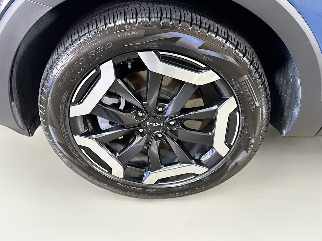 Used 2025 Kia Telluride EX w/ EX Captain's Chair Package FWD image 44