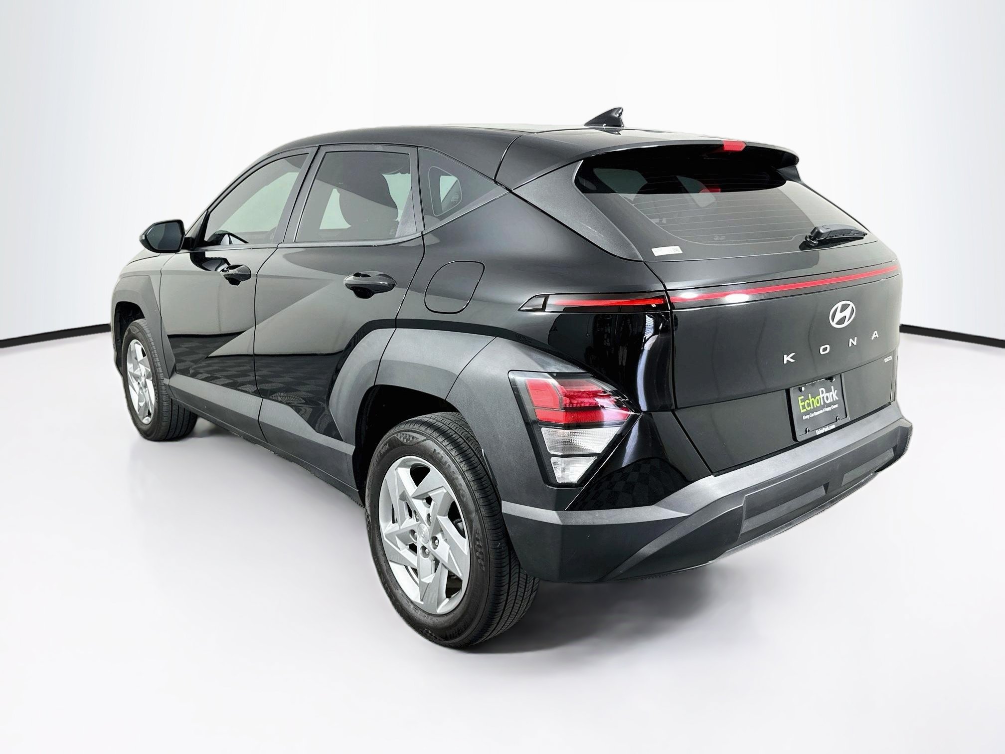 Used 2025 Hyundai Kona SE AWD/4WD image 5