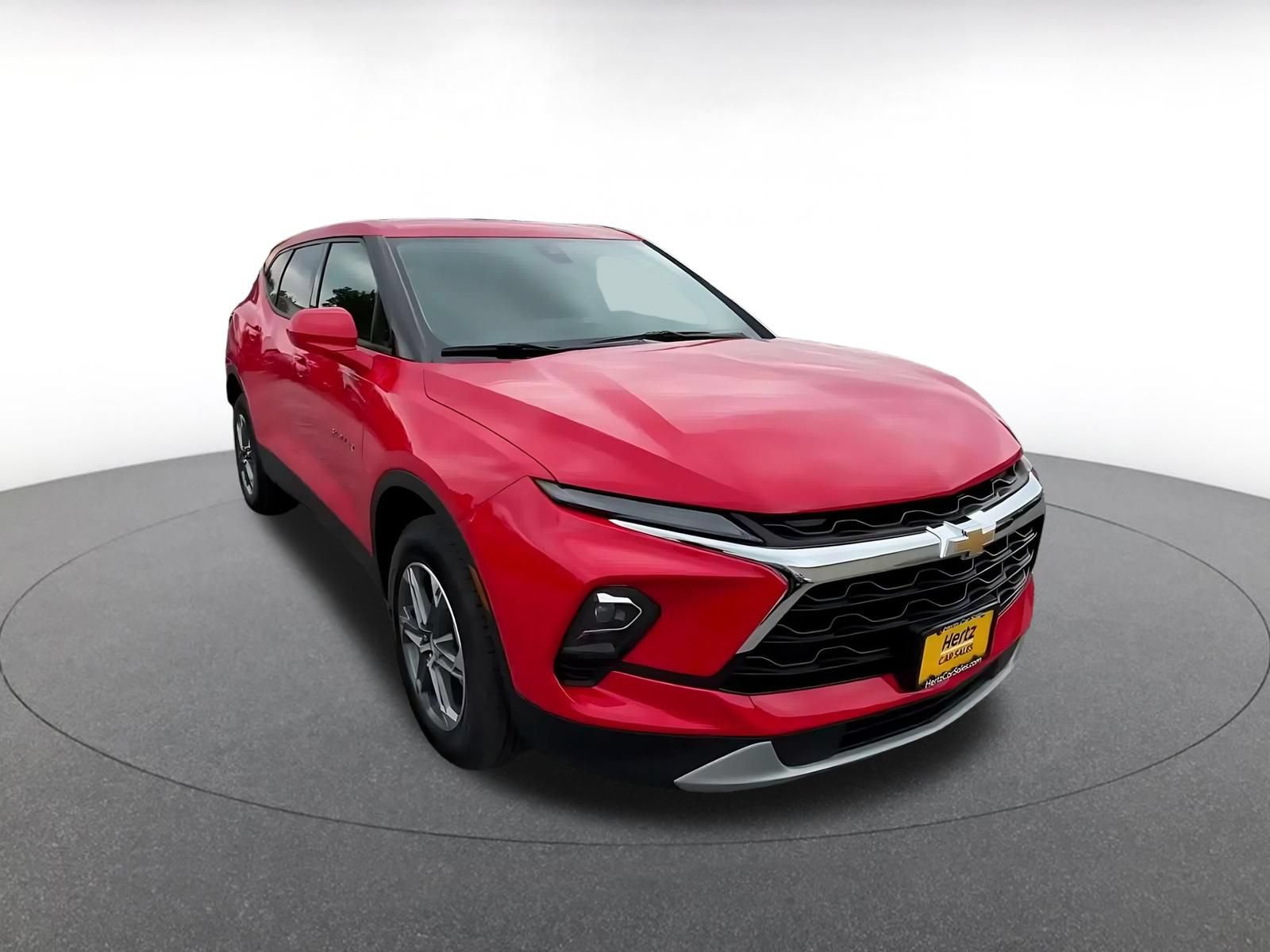 Used 2025 Chevrolet Blazer LT FWD image 3