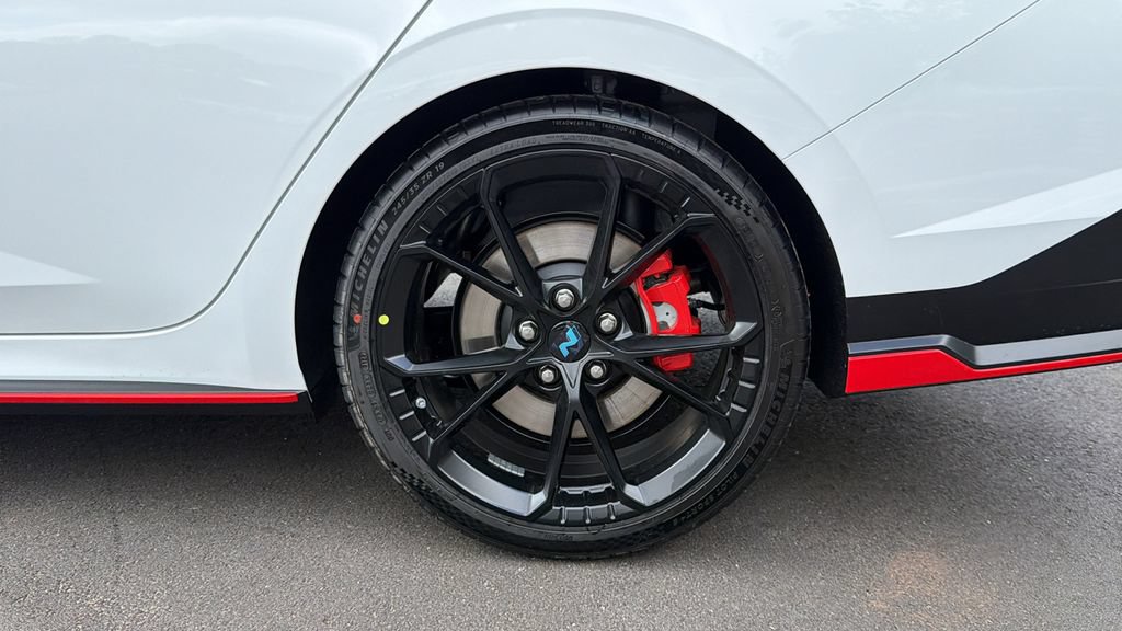 New 2026 Hyundai Elantra N w/ Cargo Package FWD image 19