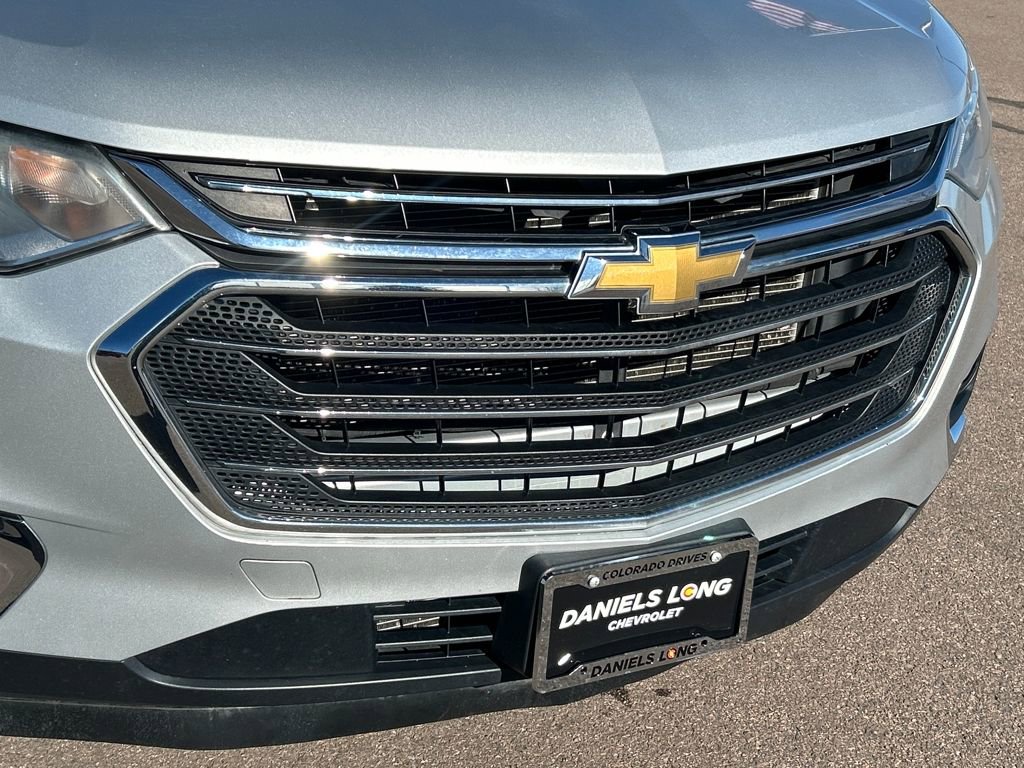 Used 2021 Chevrolet Traverse LT image 32