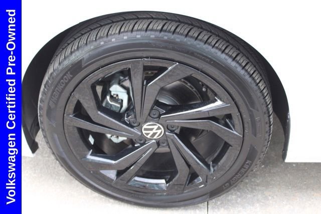 Used 2025 Volkswagen Jetta SE FWD image 10