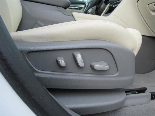 Used 2017 Cadillac XT5 Luxury w/ LPO, Wheel Lock Package image 10