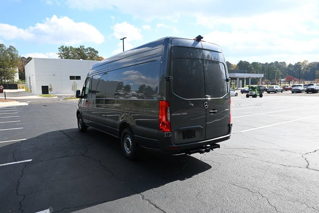 Used 2026 Mercedes-Benz Sprinter 2500 image 4
