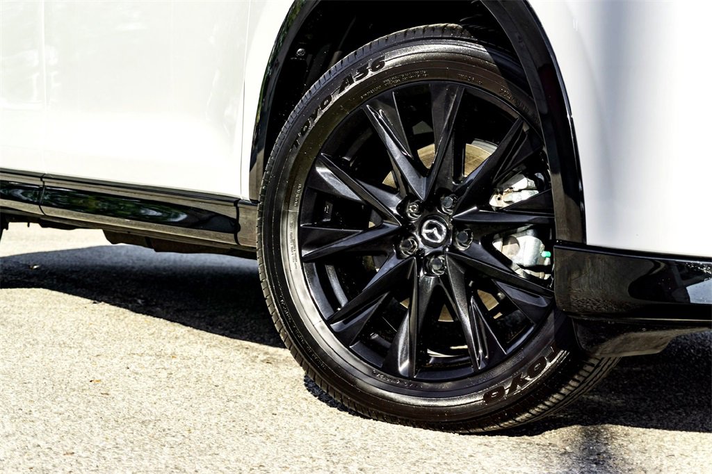 Certified 2025 MAZDA CX-5 Carbon Edition image 2