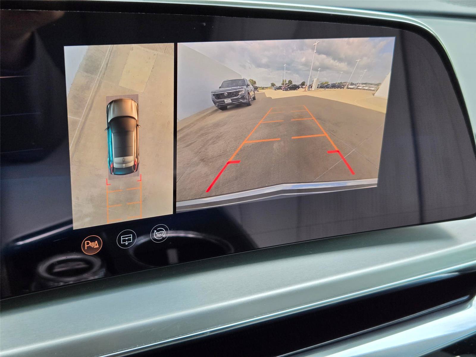 Certified 2024 Cadillac Lyriq Sport RWD image 20
