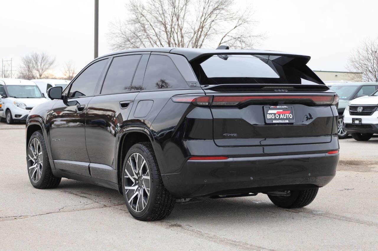 Used 2025 Jeep Wagoneer S Limited image 11