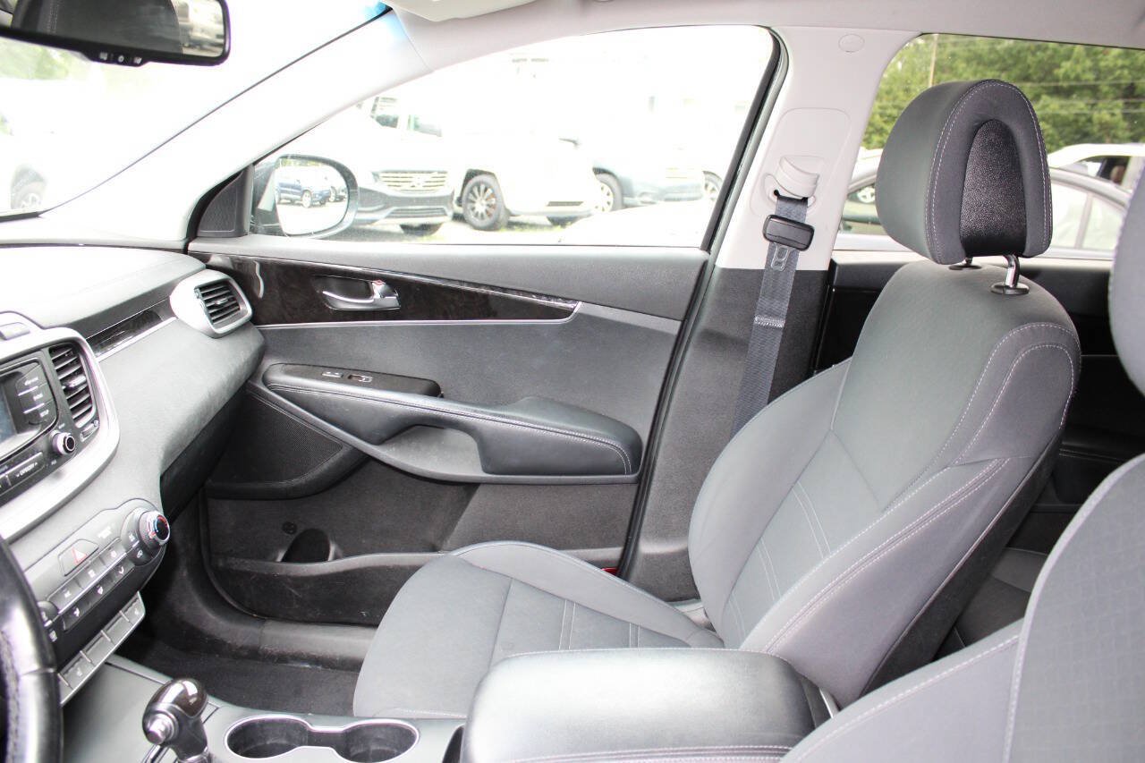 Used 2016 Kia Sorento LX w/ LX Convenience Package AWD/4WD image 14