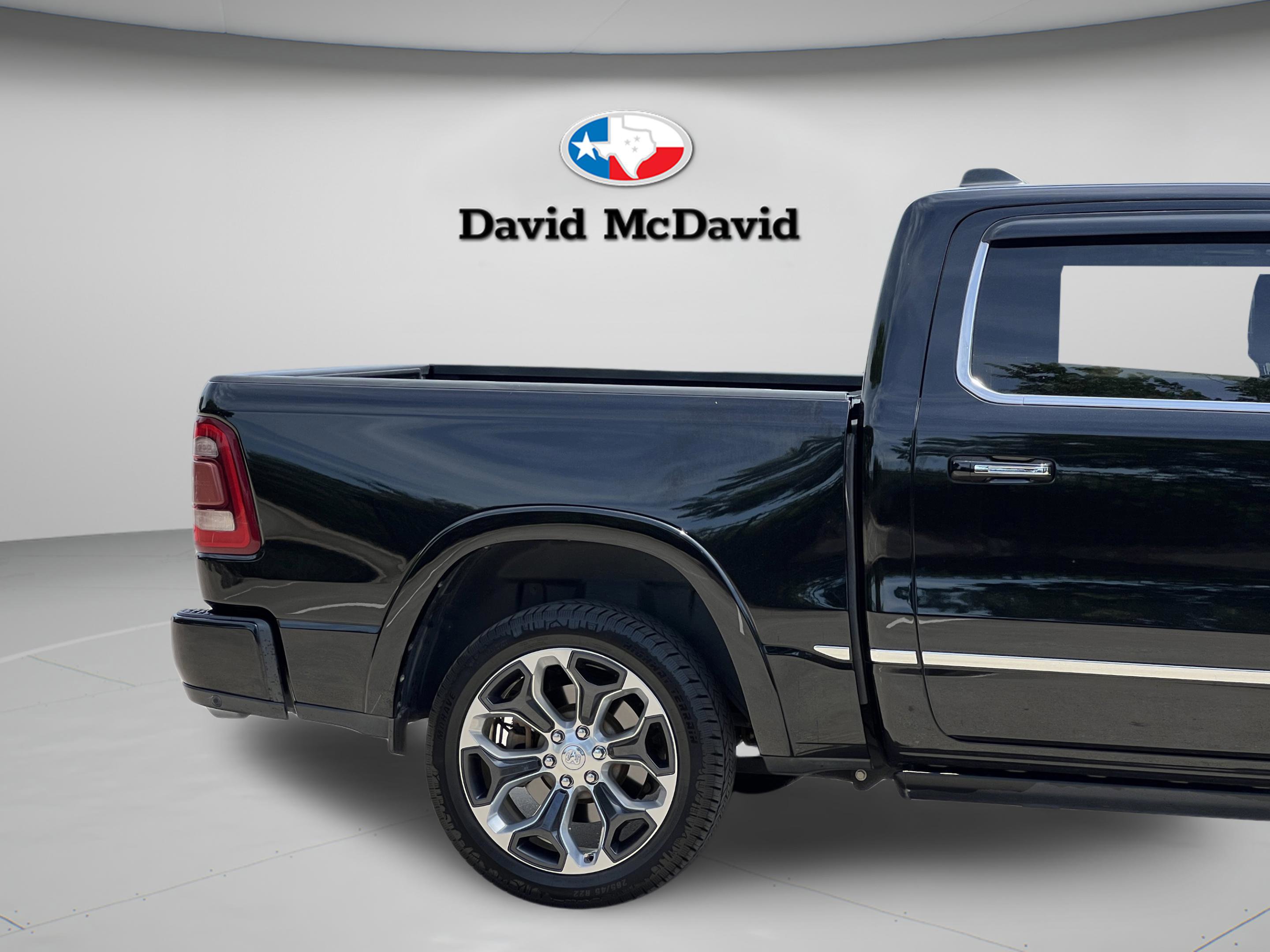 Used 2019 RAM 1500 Limited w/ Advanced Safety Group AWD/4WD image 33
