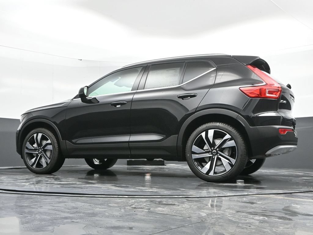 Used 2025 Volvo XC40 B5 Ultra w/ Climate Package AWD/4WD image 50