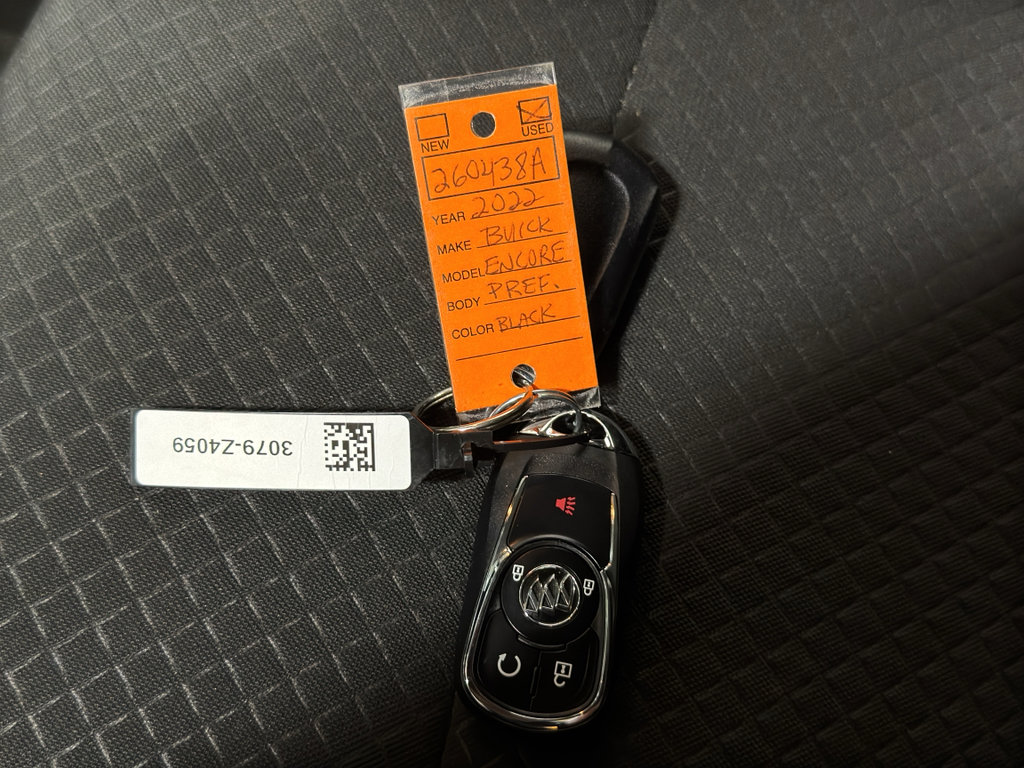 Used 2022 Buick Encore Preferred w/ Safety Package image 39