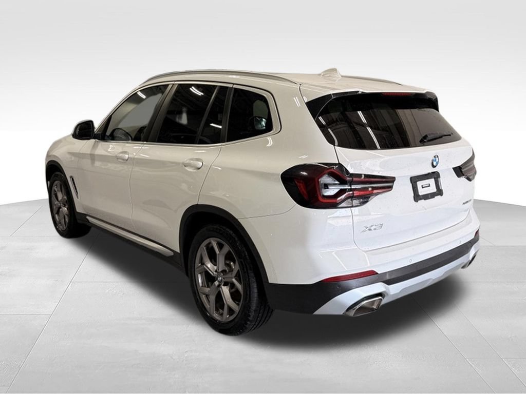 Used 2023 BMW X3 xDrive30i w/ Premium Package AWD/4WD image 3