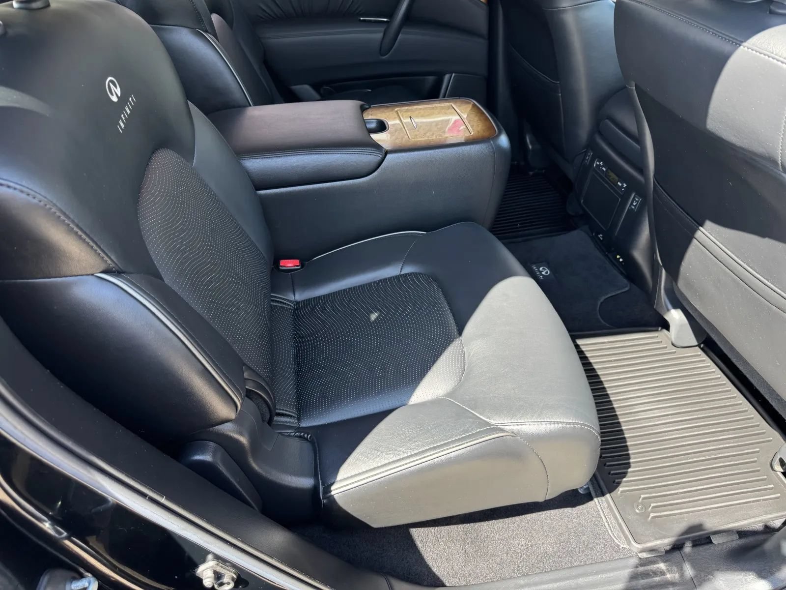 Used 2012 INFINITI QX56 4WD w/ Theater Pkg image 43