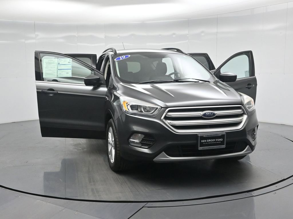 Certified 2019 Ford Escape SEL image 27