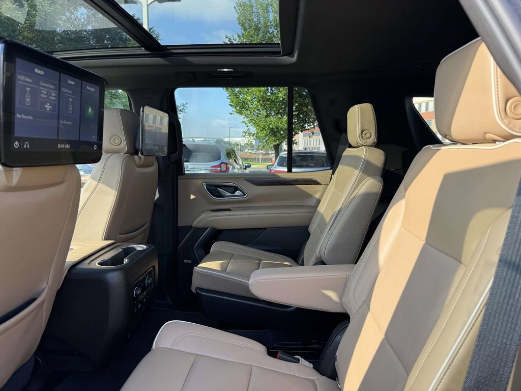 Used 2021 Chevrolet Tahoe Premier AWD/4WD image 18