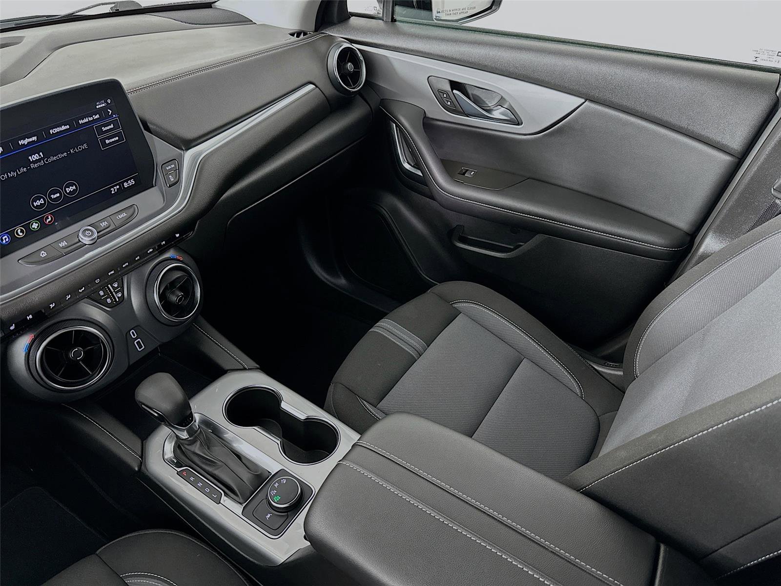 Used 2025 Chevrolet Blazer LT image 23