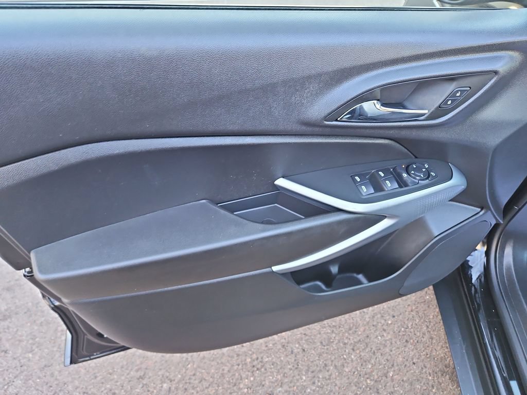 Used 2024 Chevrolet Trax LS FWD image 11