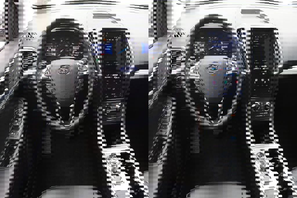 Used 2024 Ford Edge SEL image 13