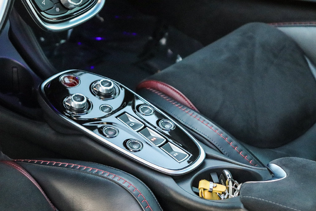 Used 2022 McLaren GT RWD image 19