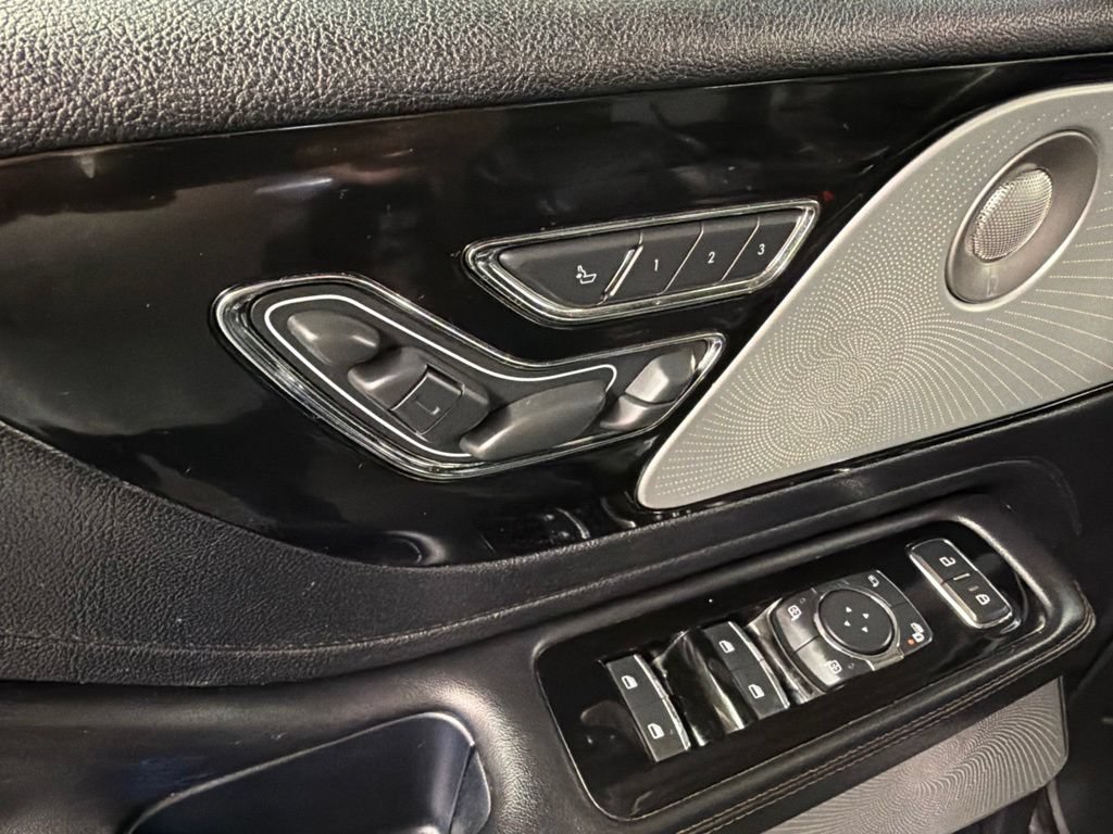 Certified 2020 Lincoln Aviator Reserve w/ Equipment Group 202A AWD/4WD image 29
