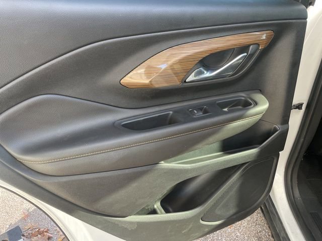 Used 2021 GMC Terrain SLE w/ Driver Convenience Package image 35