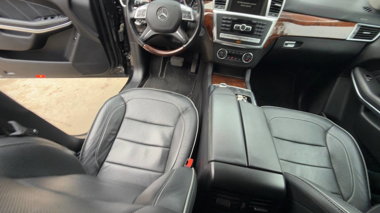 Used 2014 Mercedes-Benz GL 550 4MATIC image 37