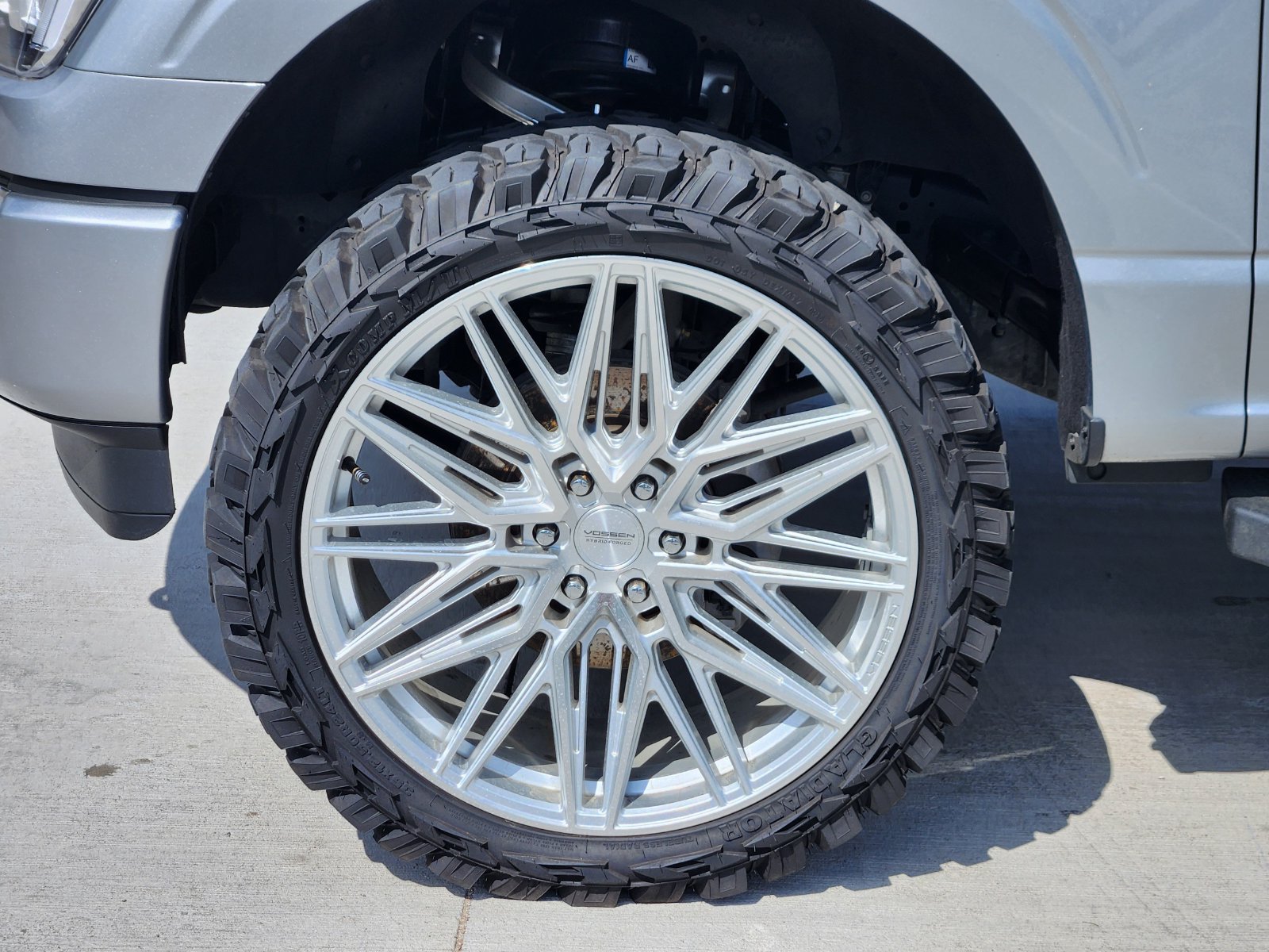Used 2023 Ford F150 Lariat AWD/4WD image 11