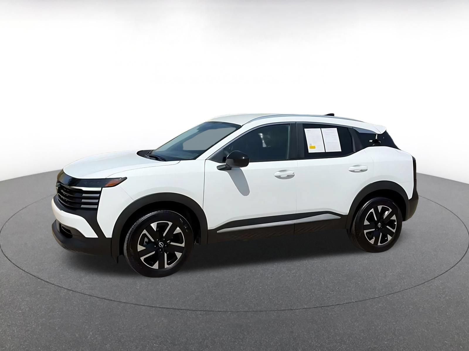 Used 2026 Nissan Kicks SV w/ Cold Weather Package AWD/4WD image 8