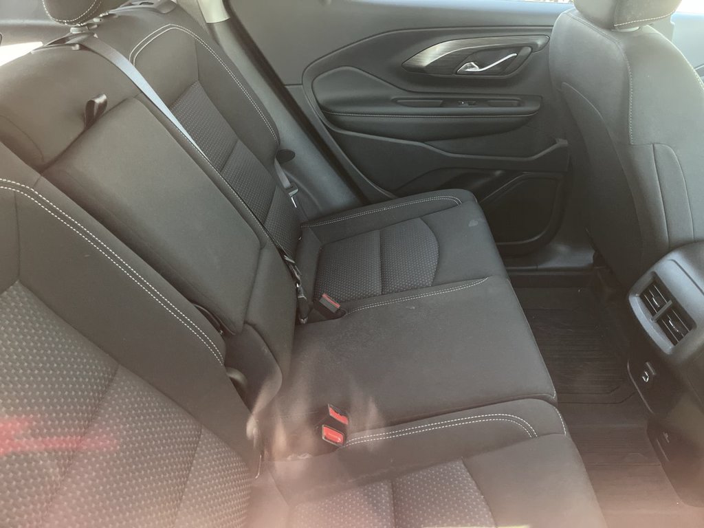 Used 2024 GMC Terrain SLE w/ Driver Convenience Package AWD/4WD image 12