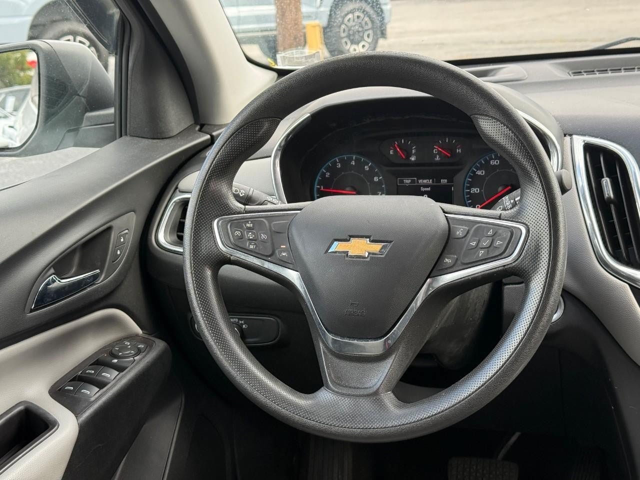 Used 2020 Chevrolet Equinox LS w/ LS Convenience Package AWD/4WD image 13