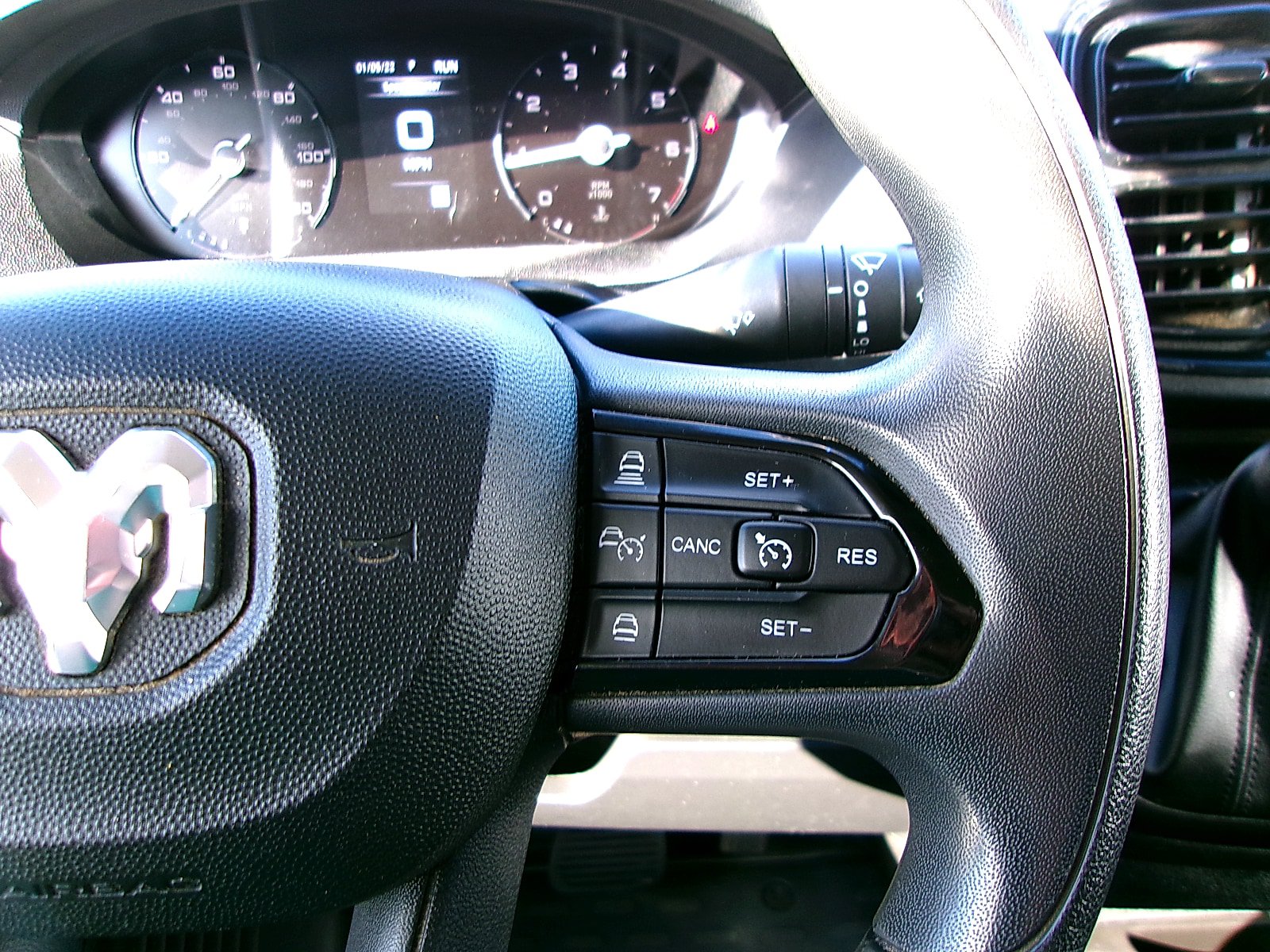 Used 2025 RAM ProMaster 2500 w/ Convenience Group FWD image 6