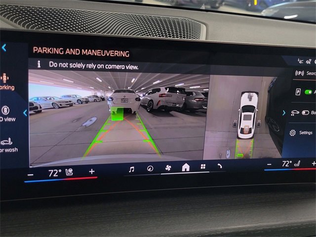 New 2025 BMW 330i Sedan w/ M Sport Package image 16