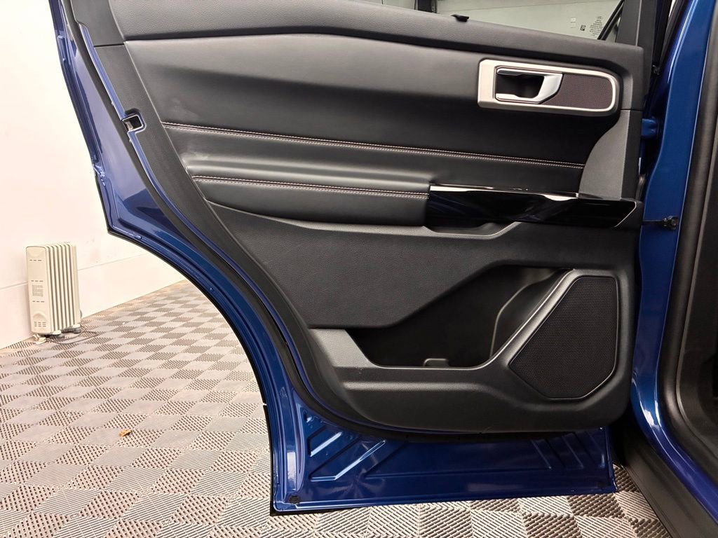 Certified 2023 Ford Explorer ST image 30