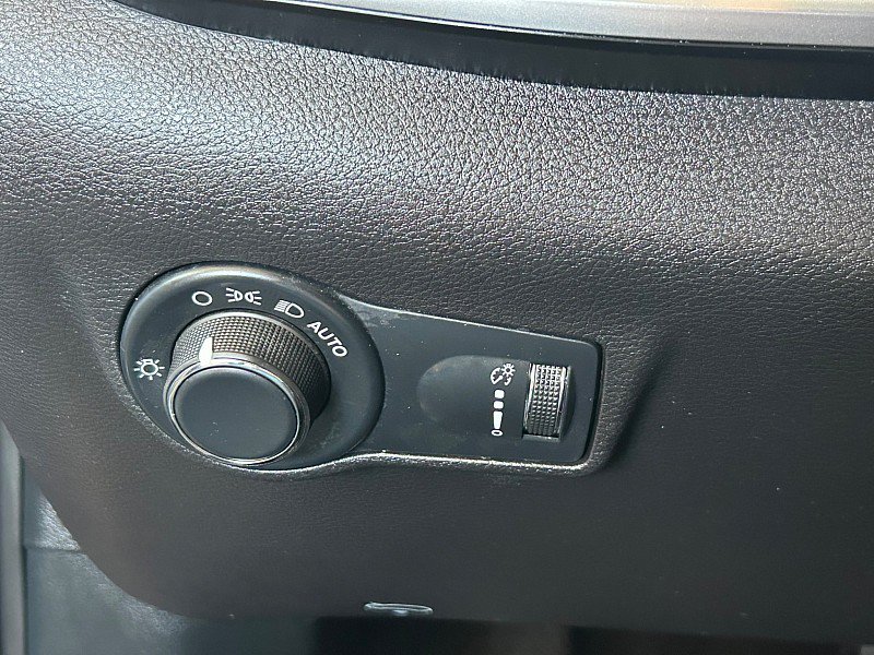 Used 2025 Jeep Compass Sport AWD/4WD image 27