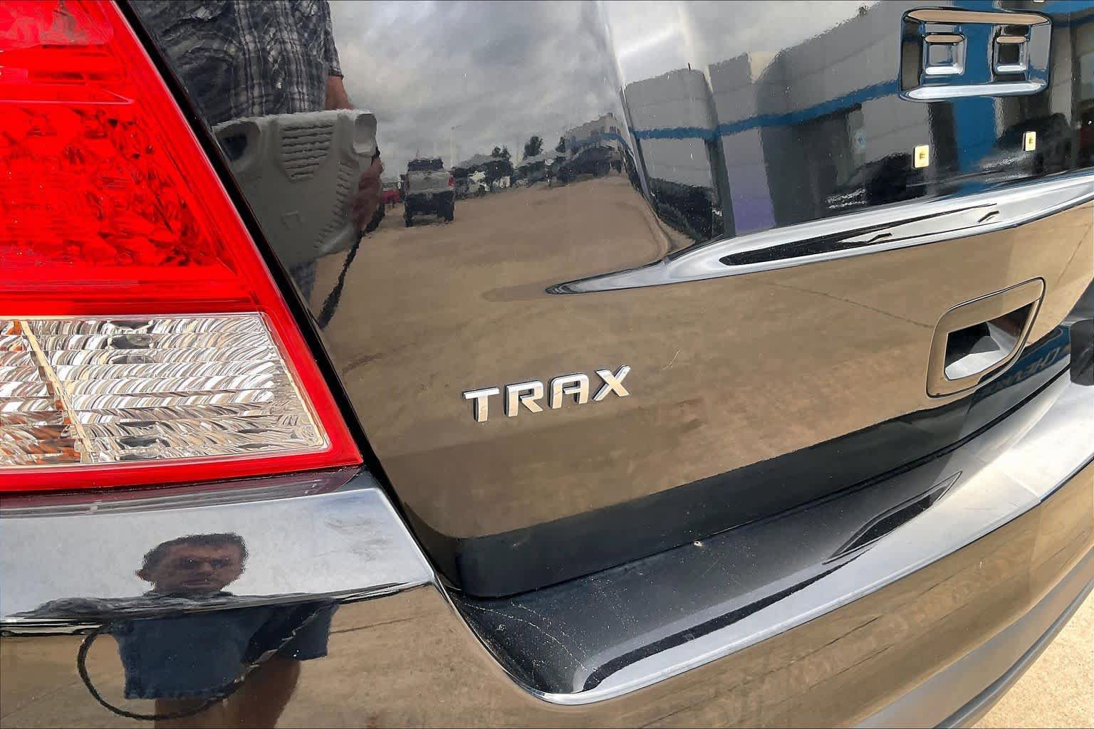 Used 2019 Chevrolet Trax LS w/ Tint and Cruise Package FWD image 11
