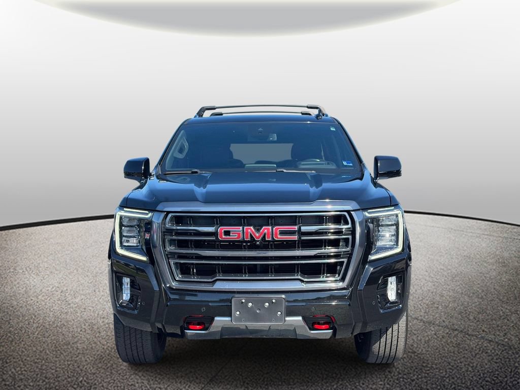Used 2023 GMC Yukon XL AT4 w/ Technology Package AWD/4WD image 8