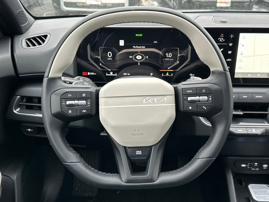 New 2025 Kia K4 GT-Line image 17