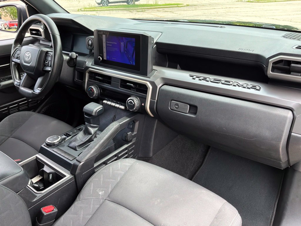 Used 2024 Toyota Tacoma SR5 AWD/4WD image 27