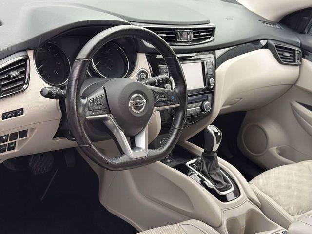 Used 2022 Nissan Rogue Sport SV w/ Technology Package AWD/4WD image 11