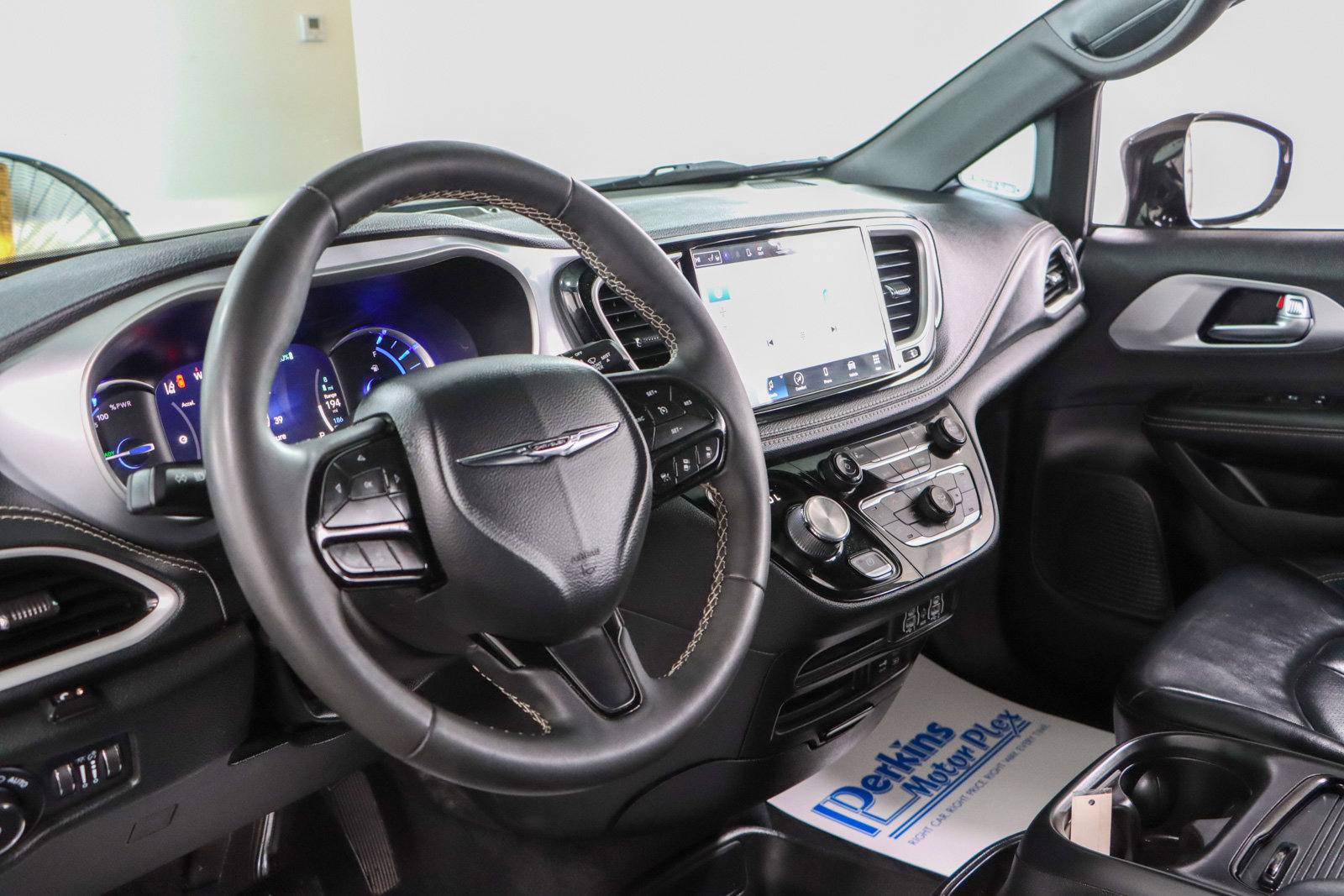 Used 2022 Chrysler Pacifica Touring-L w/ S Appearance Package image 22