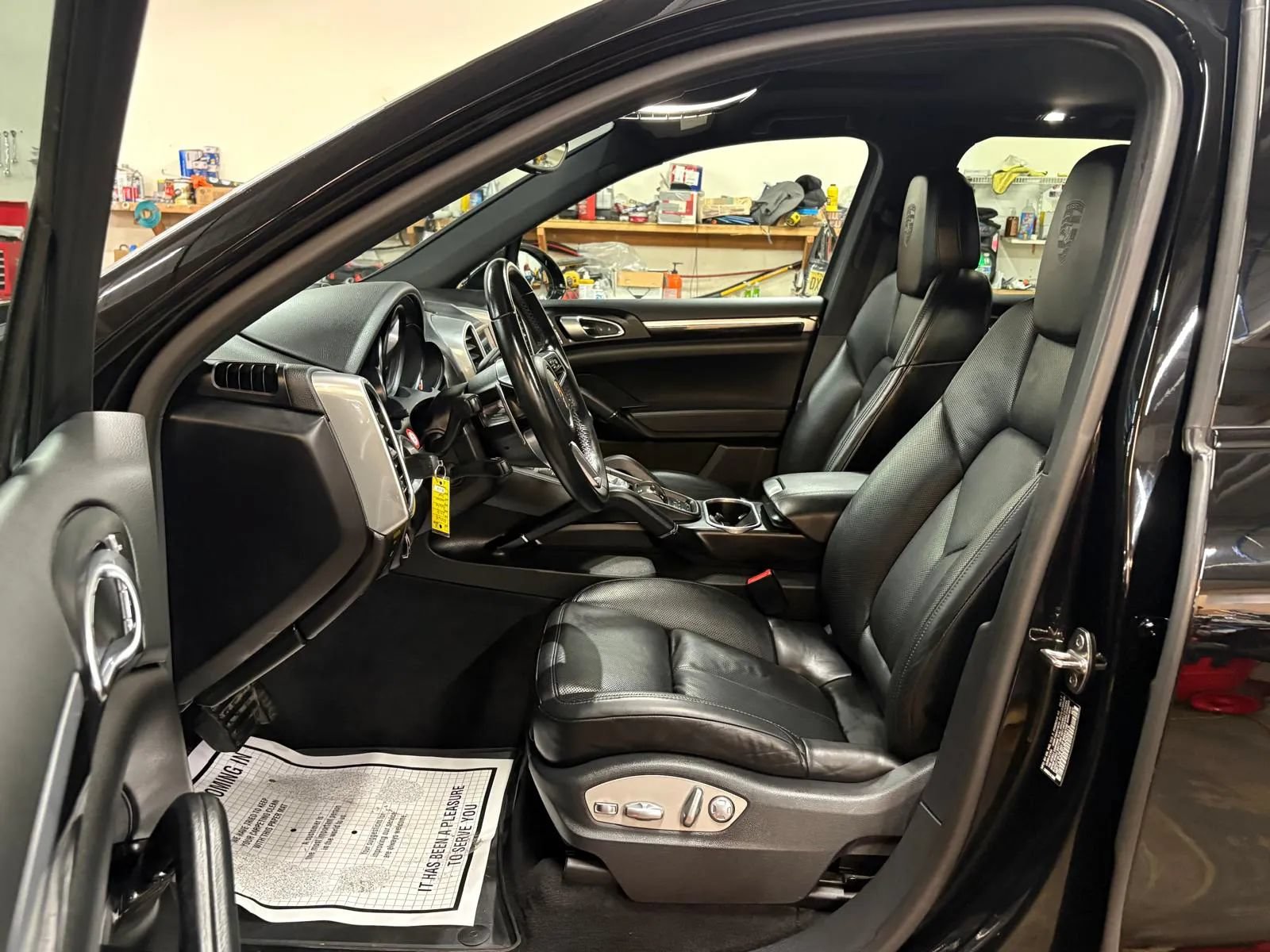 Used 2018 Porsche Cayenne Platinum Edition AWD/4WD image 16