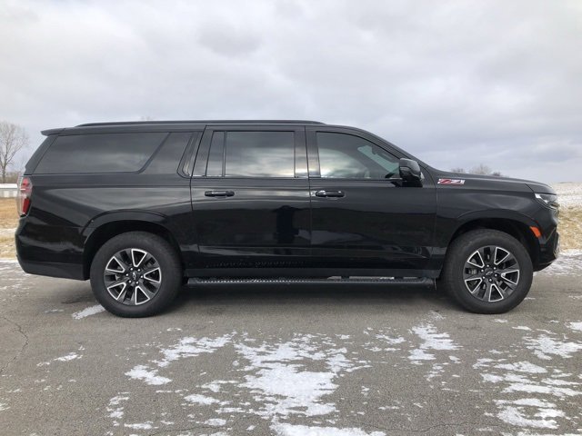 Used 2022 Chevrolet Suburban Z71 w/ Z71 Off-Road Package image 8